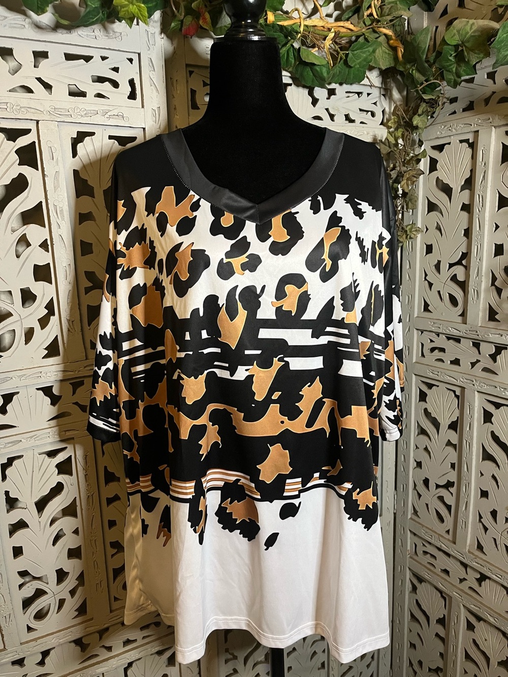 SHEIN LUNE PATCHWORK WHITE BLACK & TAN LEOPARD PRINT SHORT SLEEVE PLUS SIZE TOP